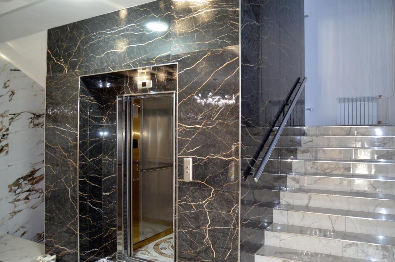 Golden Park Hotel Παβλοντάρ Εξωτερικό φωτογραφία