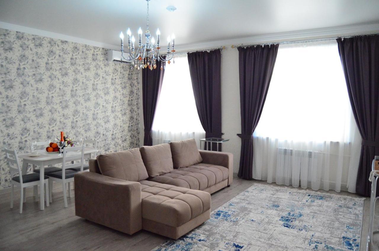 Golden Park Hotel Παβλοντάρ Εξωτερικό φωτογραφία
