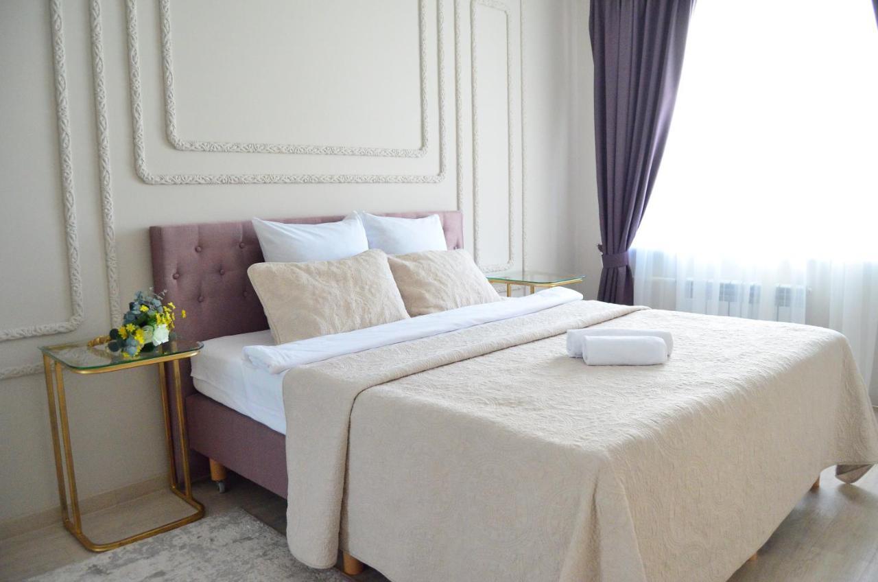Golden Park Hotel Παβλοντάρ Εξωτερικό φωτογραφία