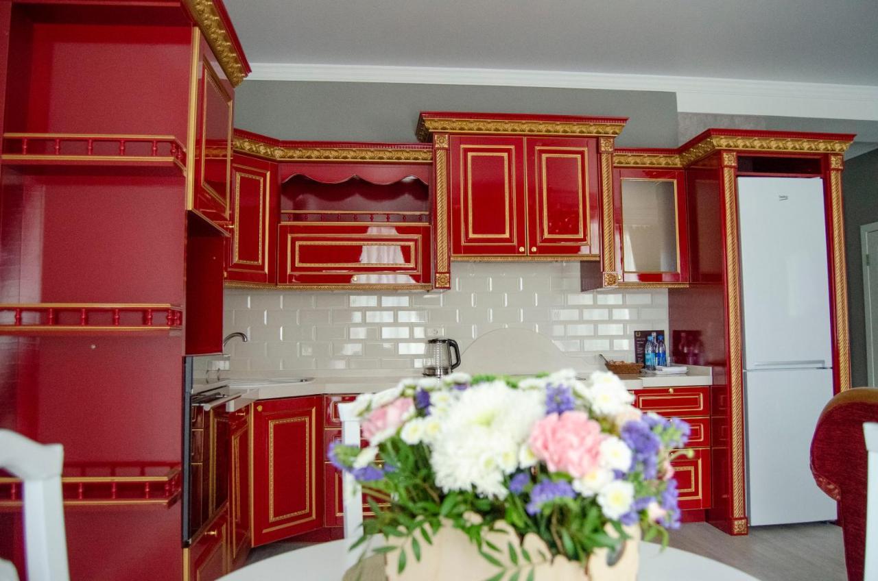 Golden Park Hotel Παβλοντάρ Εξωτερικό φωτογραφία