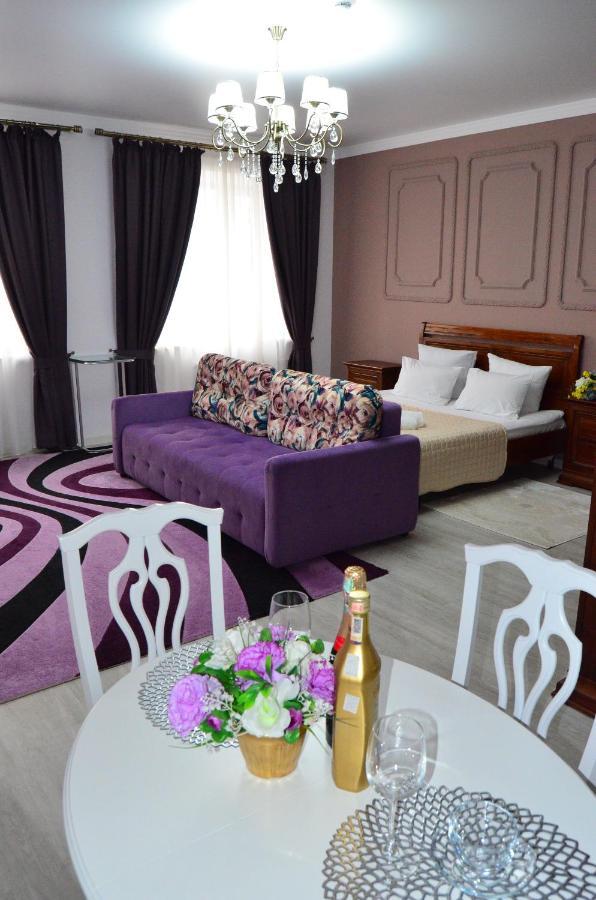 Golden Park Hotel Παβλοντάρ Εξωτερικό φωτογραφία