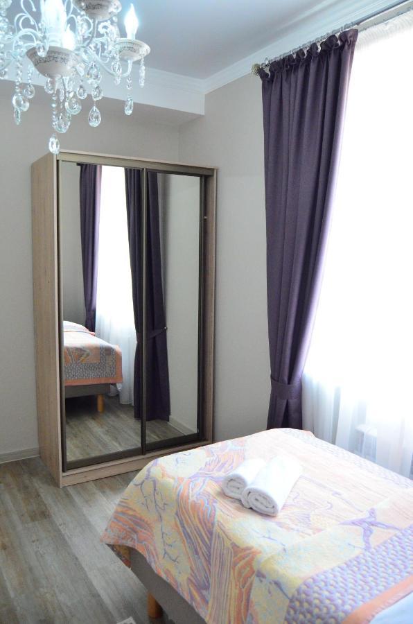 Golden Park Hotel Παβλοντάρ Εξωτερικό φωτογραφία