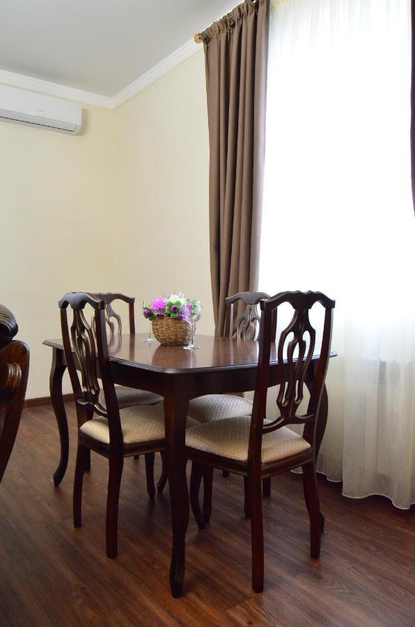Golden Park Hotel Παβλοντάρ Εξωτερικό φωτογραφία