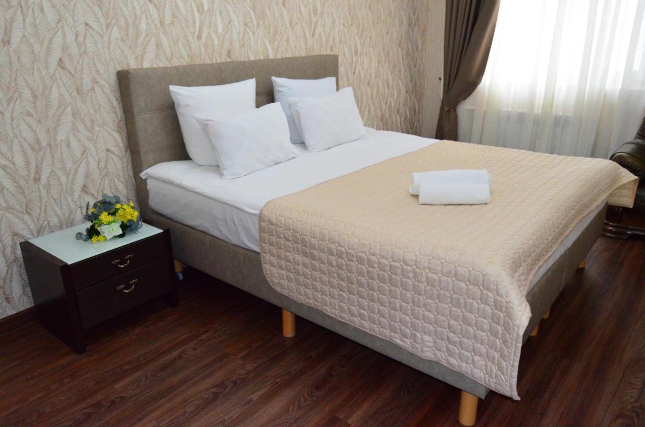 Golden Park Hotel Παβλοντάρ Εξωτερικό φωτογραφία